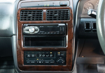 Подержанный автомобиль Toyota Carina Sedan 1998 года (13 фото)