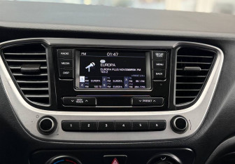 Подержанный автомобиль Hyundai Solaris Sedan 2018 года (13 фото)