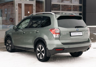 Подержанный автомобиль Subaru Forester Suv 2016 года (7 фото)