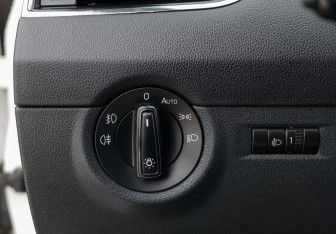 Подержанный автомобиль Skoda Octavia Wagon 2013 года (18 фото)