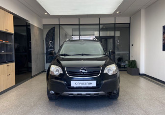 Подержанный автомобиль Opel Antara 2010 года (3 фото)