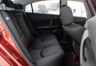 Подержанный автомобиль Mazda 6 Sedan 2011 года (18 фото)