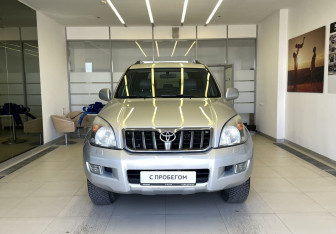Подержанный автомобиль Toyota Land Cruiser Prado 2008 года (2 фото)