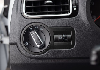 Подержанный автомобиль Volkswagen Polo Sedan 2018 года (18 фото)