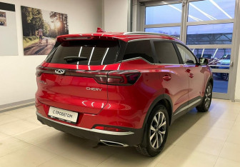 Подержанный автомобиль Chery Tiggo 7 Pro 2022 года (8 фото)
