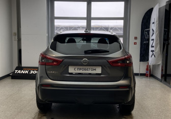 Подержанный автомобиль Nissan Qashqai 2020 года (5 фото)