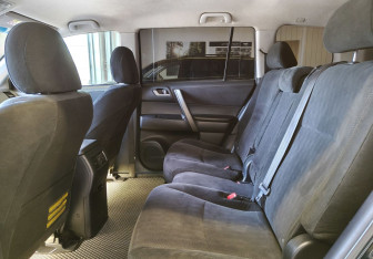 Подержанный автомобиль Toyota Highlander 2013 года (13 фото)