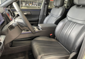 Подержанный автомобиль Jaecoo J7 2024 года (8 фото)