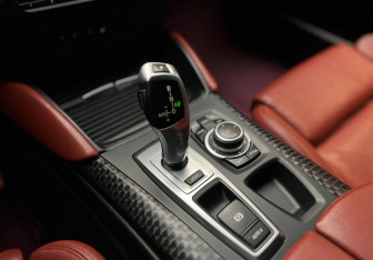 Подержанный автомобиль BMW X6 2013 года (11 фото)