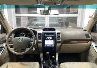 Подержанный автомобиль Toyota Land Cruiser Prado 2005 года (14 фото)