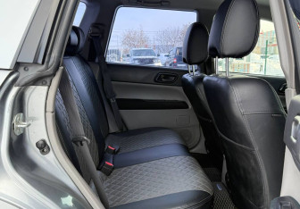 Подержанный автомобиль Subaru Forester Suv 2006 года (18 фото)