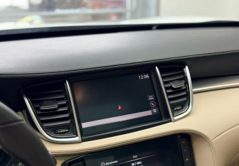 Подержанный автомобиль Infiniti QX50 2021 года (21 фото)