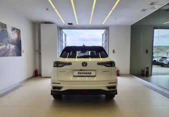 Подержанный автомобиль Changan UNI-S 2024 года (5 фото)