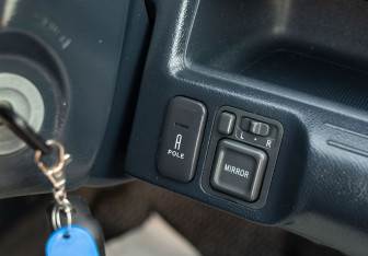 Подержанный автомобиль Honda Civic Hatchback 2001 года (14 фото)