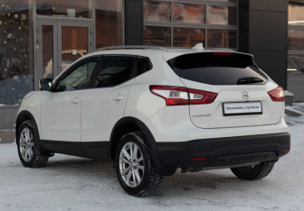 Подержанный автомобиль Nissan Qashqai 2018 года (7 фото)