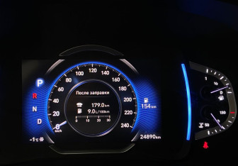 Подержанный автомобиль Hyundai Creta 2022 года (10 фото)