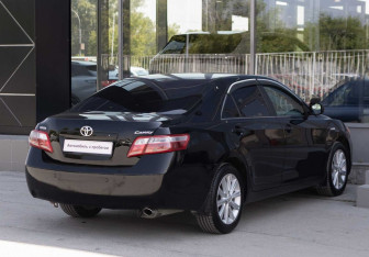 Подержанный автомобиль Toyota Camry Sedan 2008 года (5 фото)