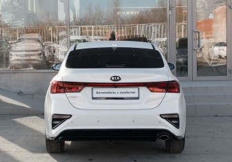 Подержанный автомобиль Kia Cerato Sedan 2020 года (6 фото)