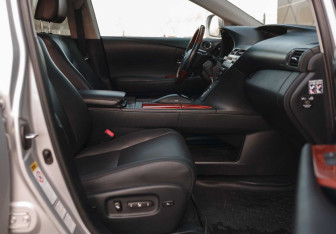 Подержанный автомобиль Lexus RX 2009 года (23 фото)