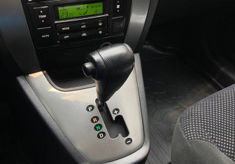 Подержанный автомобиль Hyundai Tucson 2008 года (9 фото)