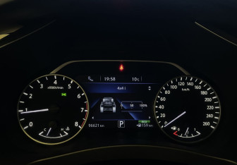 Подержанный автомобиль Nissan Murano Suv 2017 года (12 фото)