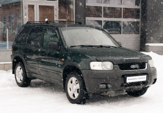 Подержанный автомобиль Ford Maverick 2002 года (3 фото)