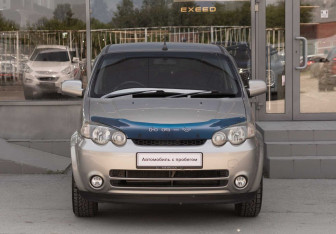 Подержанный автомобиль Honda HR-V 2003 года (2 фото)