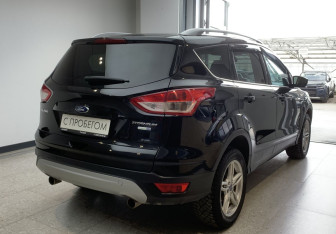 Подержанный автомобиль Ford Kuga 2016 года (4 фото)