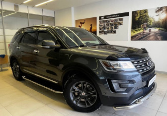 Подержанный автомобиль Ford Explorer 2018 года (4 фото)