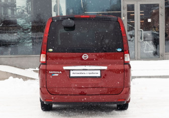 Подержанный автомобиль Nissan Serena Minivan 2009 года (6 фото)