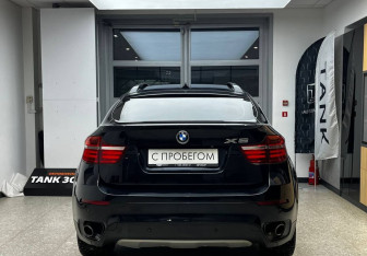 Подержанный автомобиль BMW X6 2013 года (5 фото)