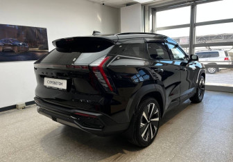 Подержанный автомобиль Geely Atlas 2024 года (6 фото)