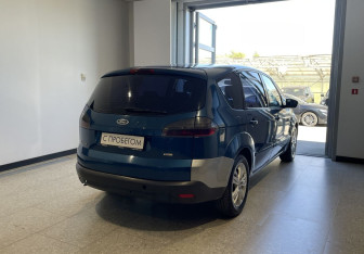 Подержанный автомобиль Ford S-MAX 2007 года (4 фото)