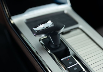 Подержанный автомобиль Exeed VX 2023 года (18 фото)