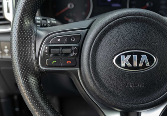Подержанный автомобиль Kia Sportage 2016 года (12 фото)