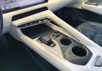 Подержанный автомобиль Zeekr 001 2023 года (12 фото)