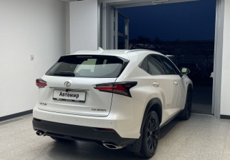 Подержанный автомобиль Lexus NX 2015 года (6 фото)