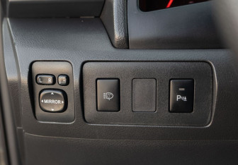 Подержанный автомобиль Toyota Camry Sedan 2010 года (17 фото)