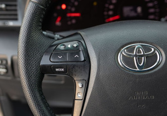 Подержанный автомобиль Toyota Camry Sedan 2010 года (12 фото)