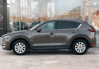 Подержанный автомобиль Mazda CX-5 2017 года (8 фото)