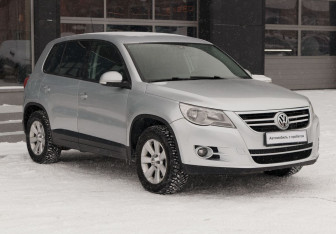Подержанный автомобиль Volkswagen Tiguan 2009 года (3 фото)