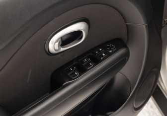 Подержанный автомобиль Kia Soul 2014 года (16 фото)