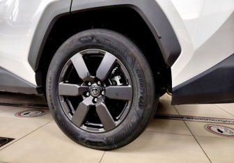 Новый Toyota RAV4 2026 (8 фото)