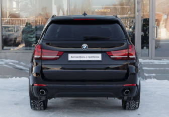 Подержанный автомобиль BMW X5 2017 года (6 фото)