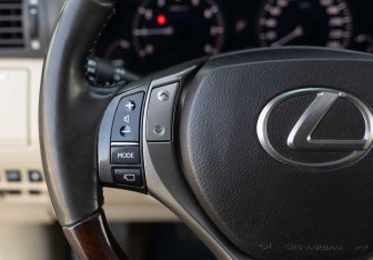 Подержанный автомобиль Lexus RX 2013 года (12 фото)