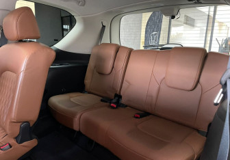 Подержанный автомобиль Infiniti QX80 2021 года (15 фото)