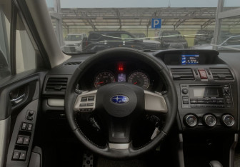 Подержанный автомобиль Subaru Forester Suv 2013 года (8 фото)