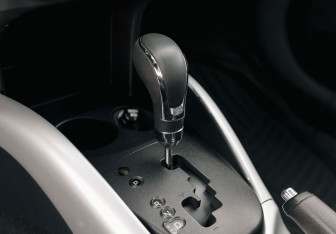 Подержанный автомобиль Mitsubishi Outlander 2007 года (15 фото)