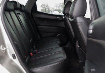 Подержанный автомобиль Mazda CX-7 2008 года (18 фото)