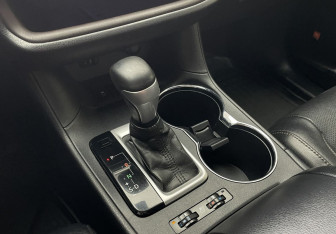 Подержанный автомобиль Toyota Highlander 2014 года (14 фото)
